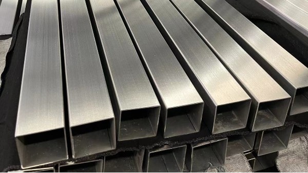 304不銹鋼制品管為何變形？